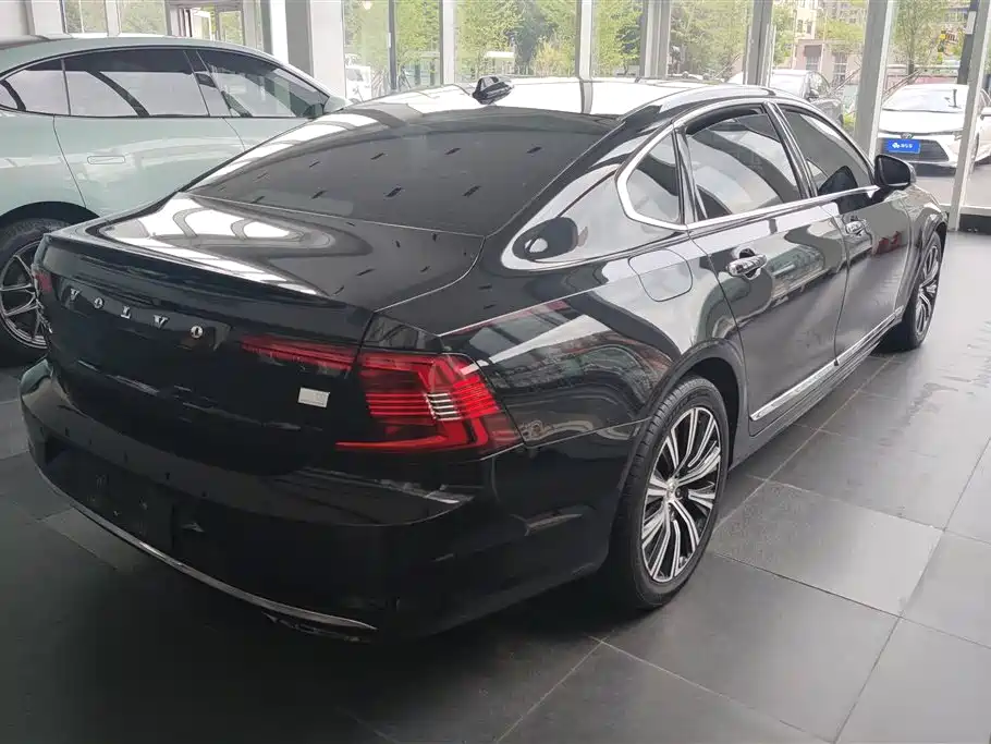 Volvo S90 2020 T8 E Luxury