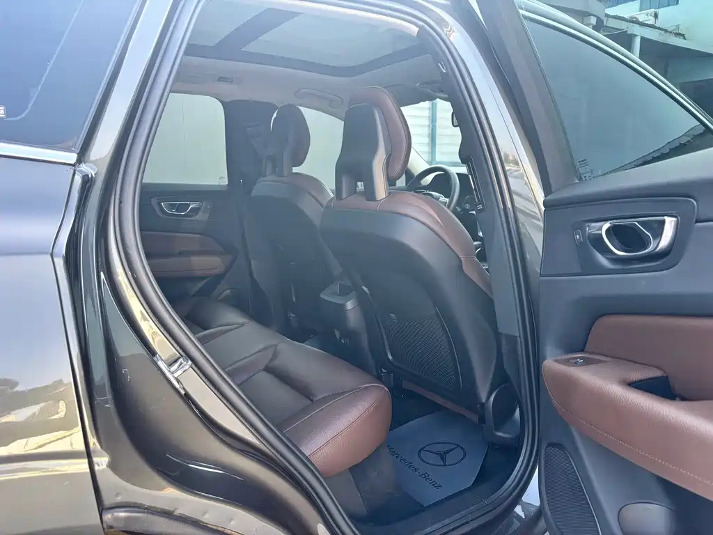 Volvo XC60 — миниатюра 10