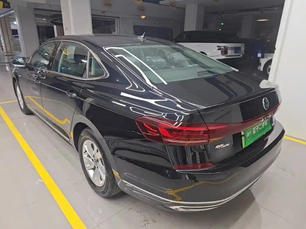 Volkswagen Passat PHEV — миниатюра 5