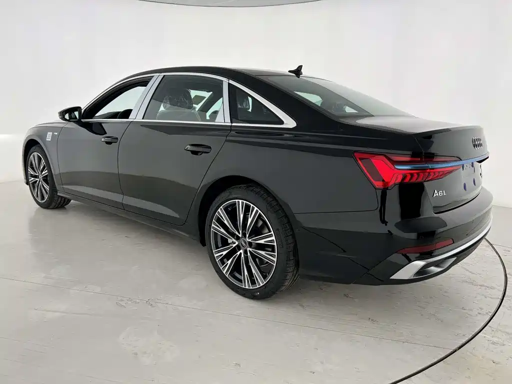 Audi A6L 2026 45 TFSI quattro