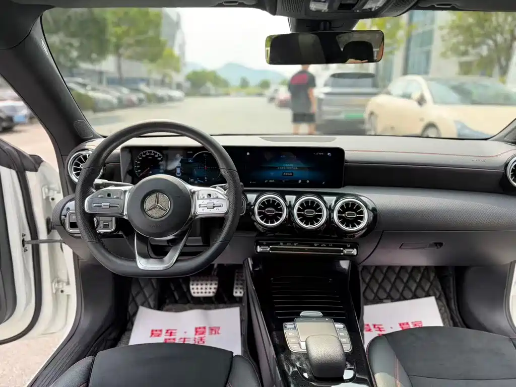 Mercedes-Benz CLA (Import) — миниатюра 8