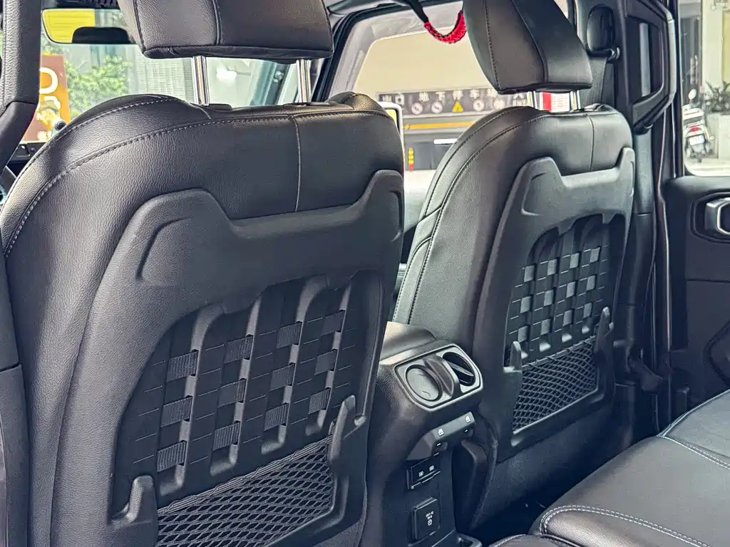 Jeep Wrangler PHEV — миниатюра 13