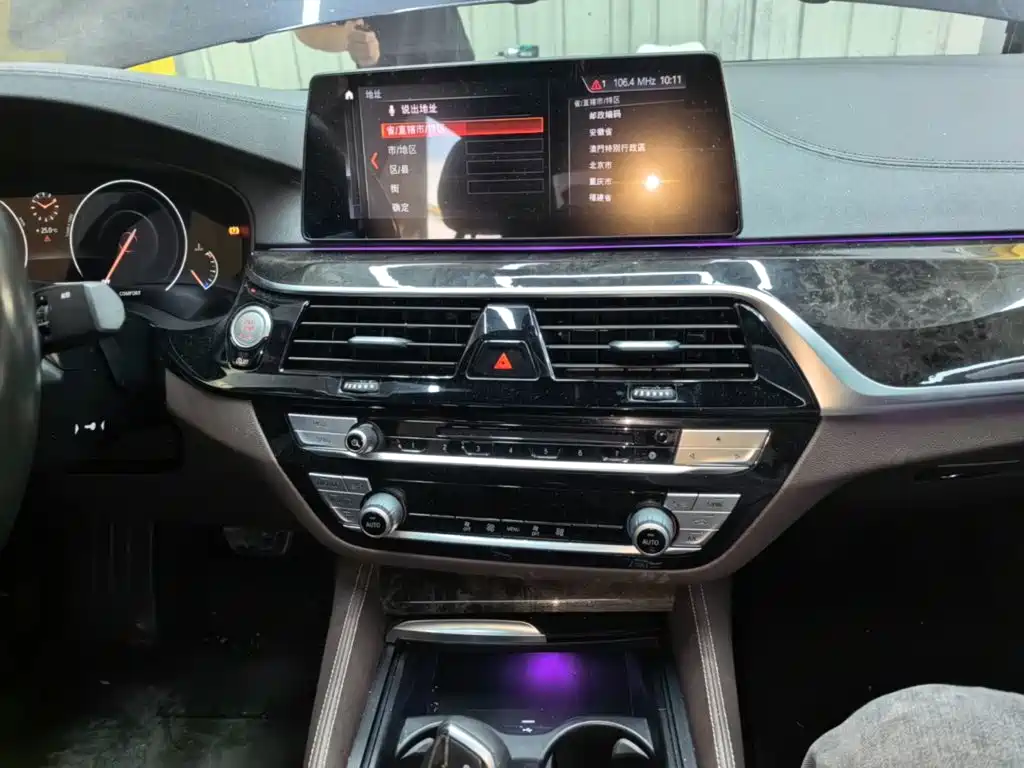 BMW 5 Series — миниатюра 13