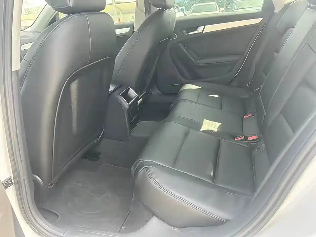 Audi A4L 2013 35 TFSI AT Comfort