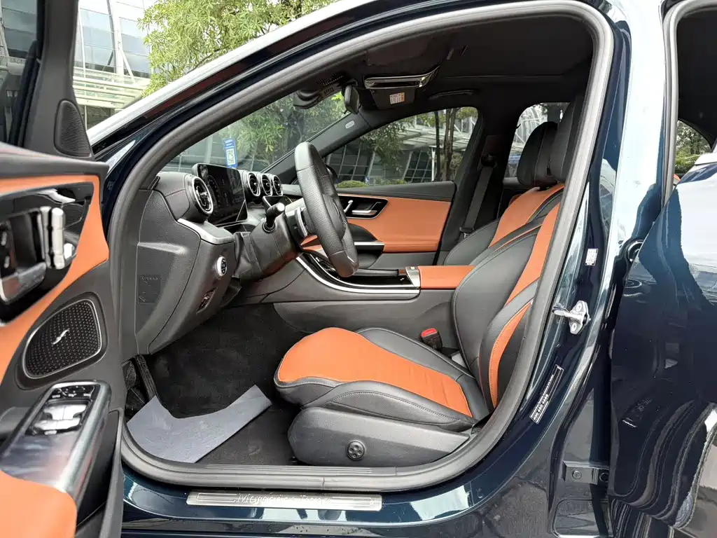 Mercedes-Benz C-Class — миниатюра 2
