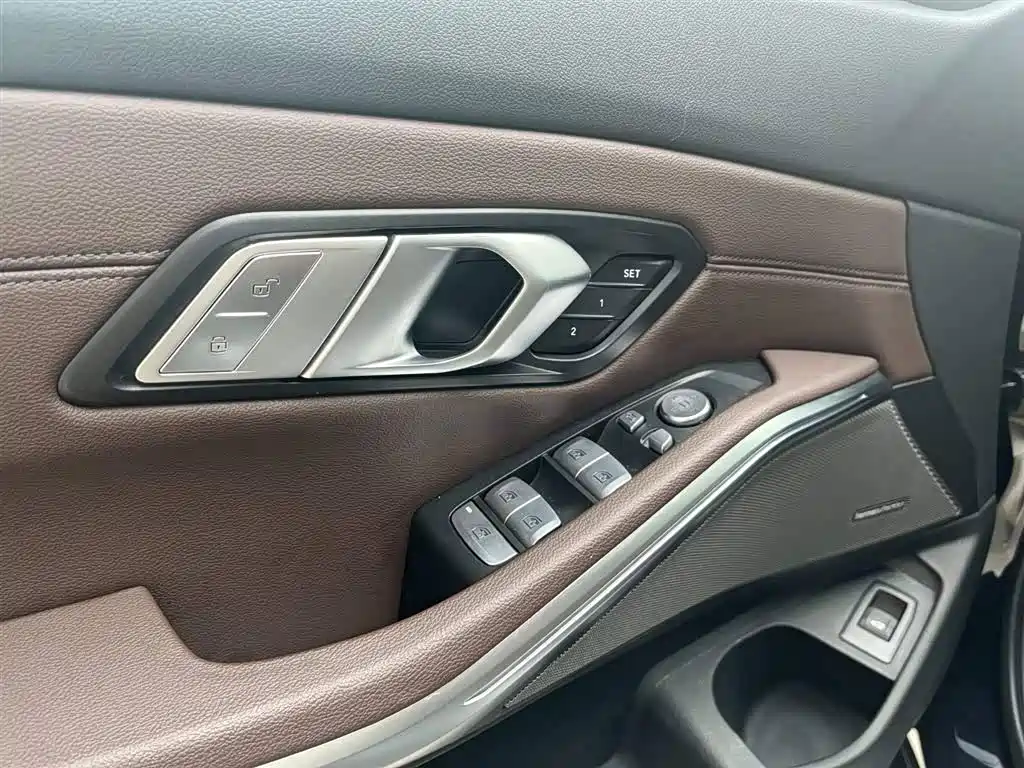BMW 3 Series — миниатюра 21
