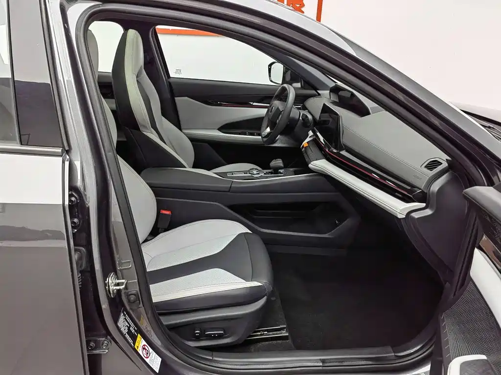 Changan UNI-V iDD — миниатюра 23