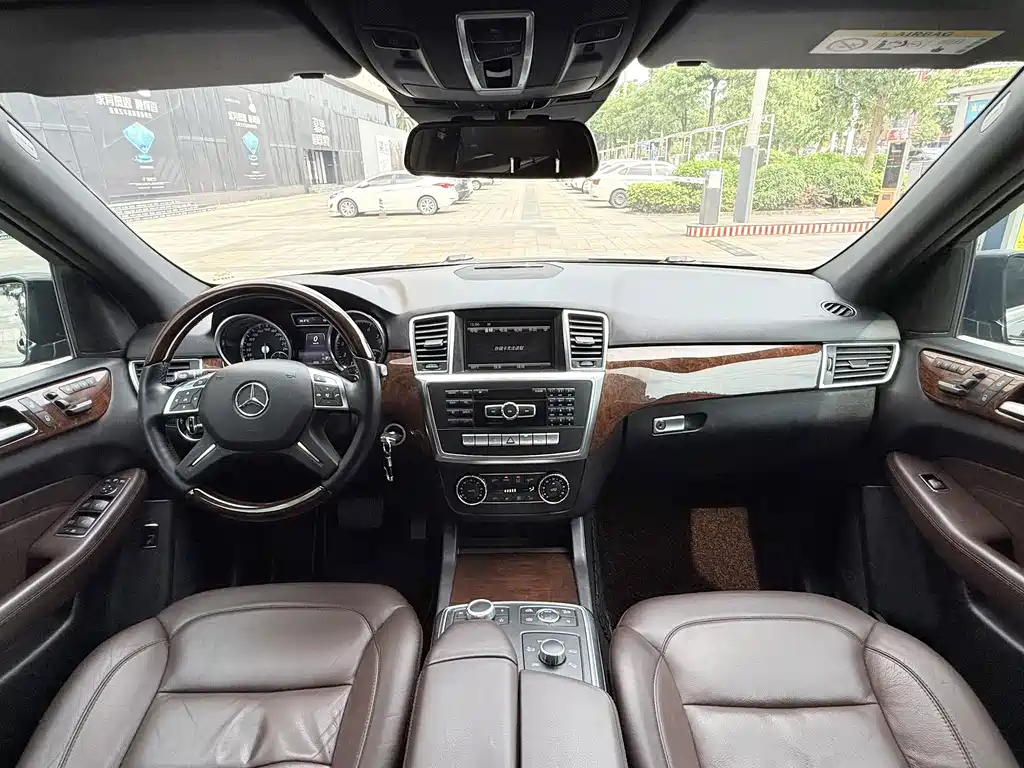 Mercedes-Benz M-Class — миниатюра 7