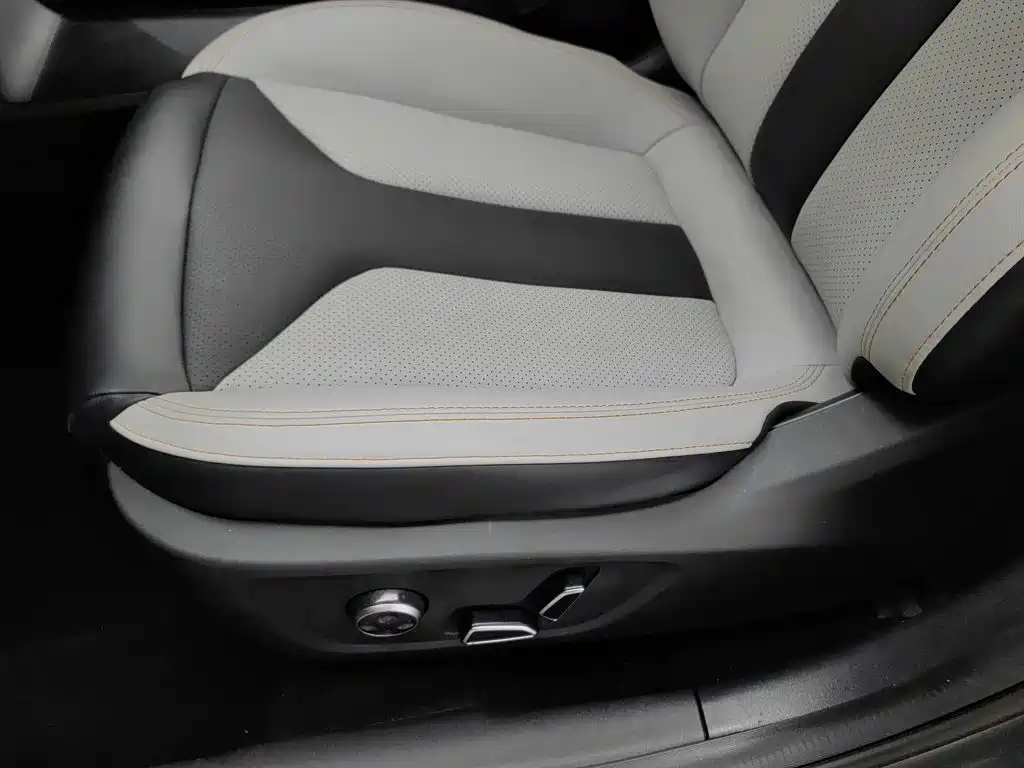 Changan UNI-V iDD — миниатюра 20