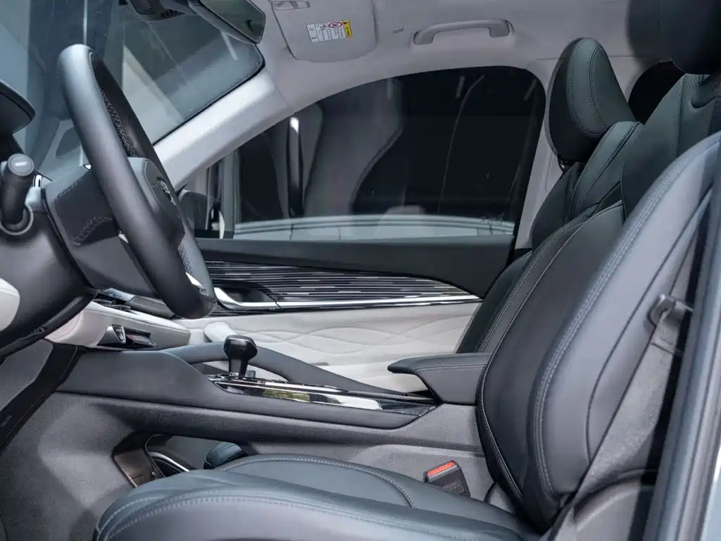 Geely Xingyue L — миниатюра 13