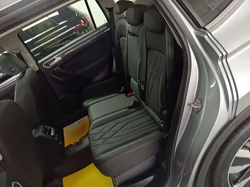 Volkswagen Tiguan L — миниатюра 17