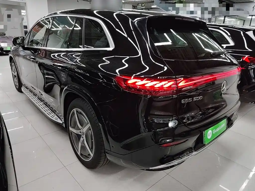 Mercedes-Benz EQS SUV — миниатюра 5