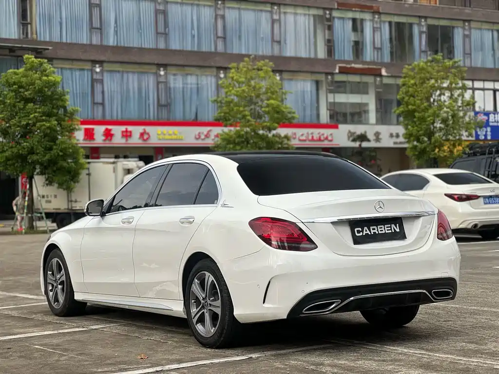Mercedes-Benz C-Class — миниатюра 6