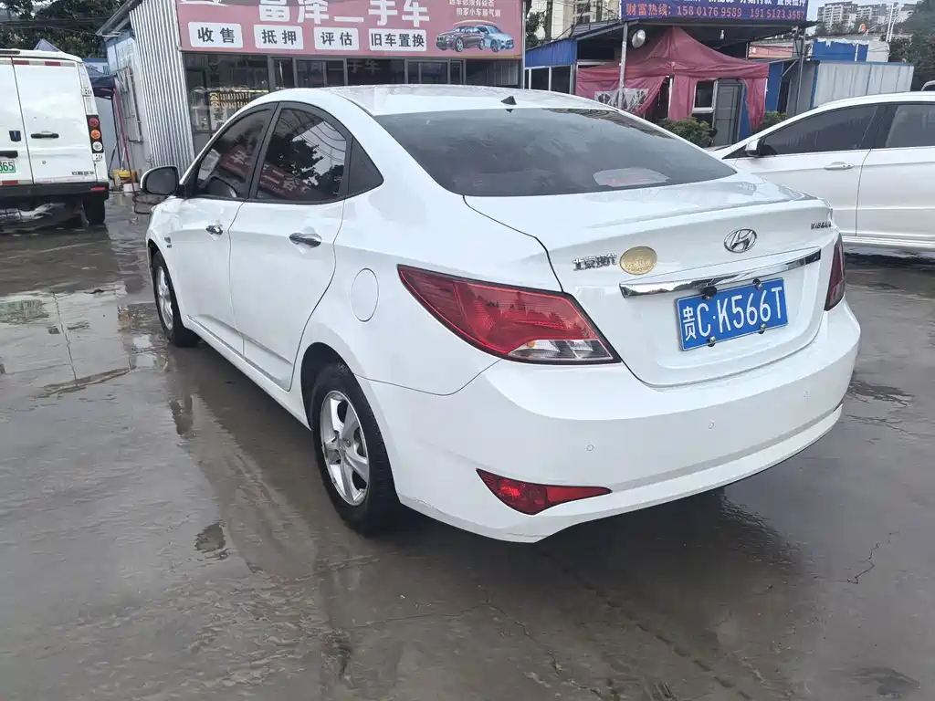 Hyundai Verna — миниатюра 7