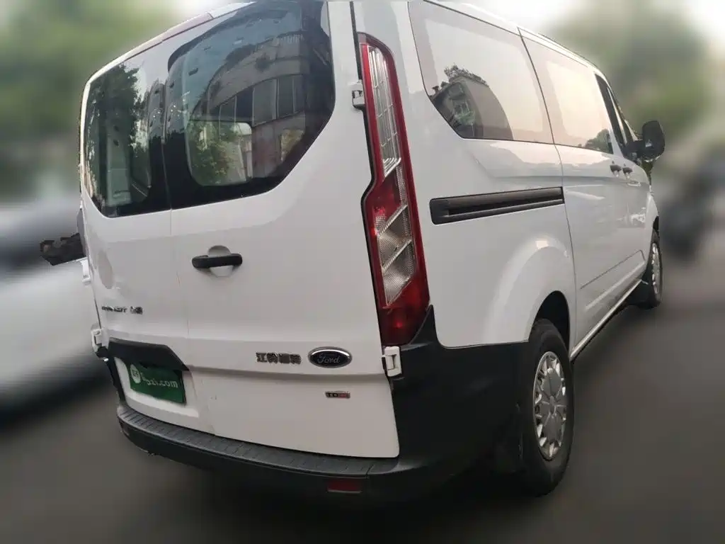 Ford Transit — миниатюра 4