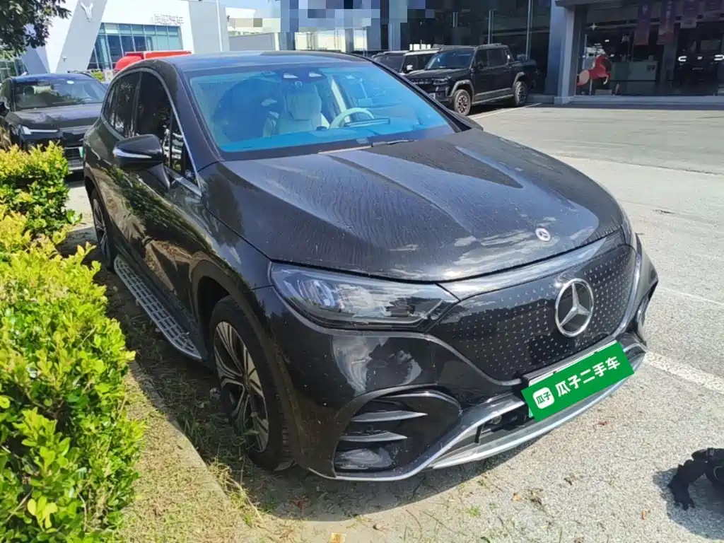 Mercedes-Benz EQE SUV — миниатюра 4