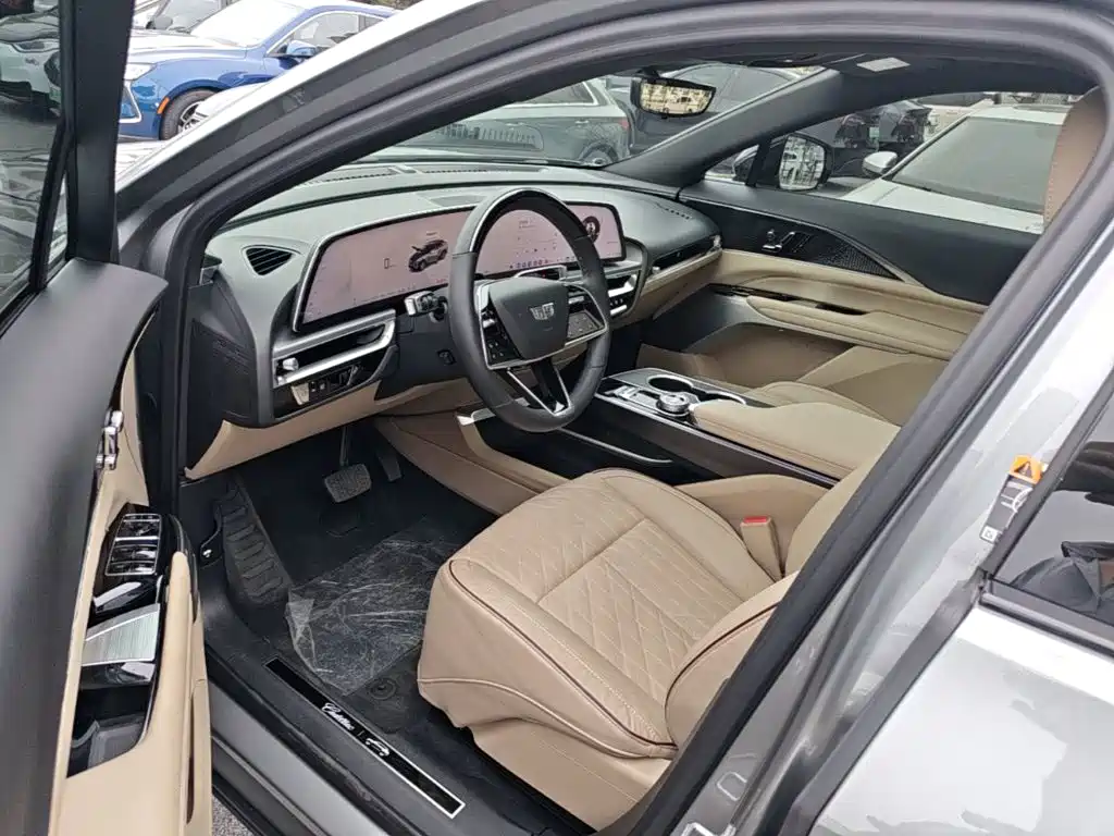 Cadillac Lyriq — миниатюра 16
