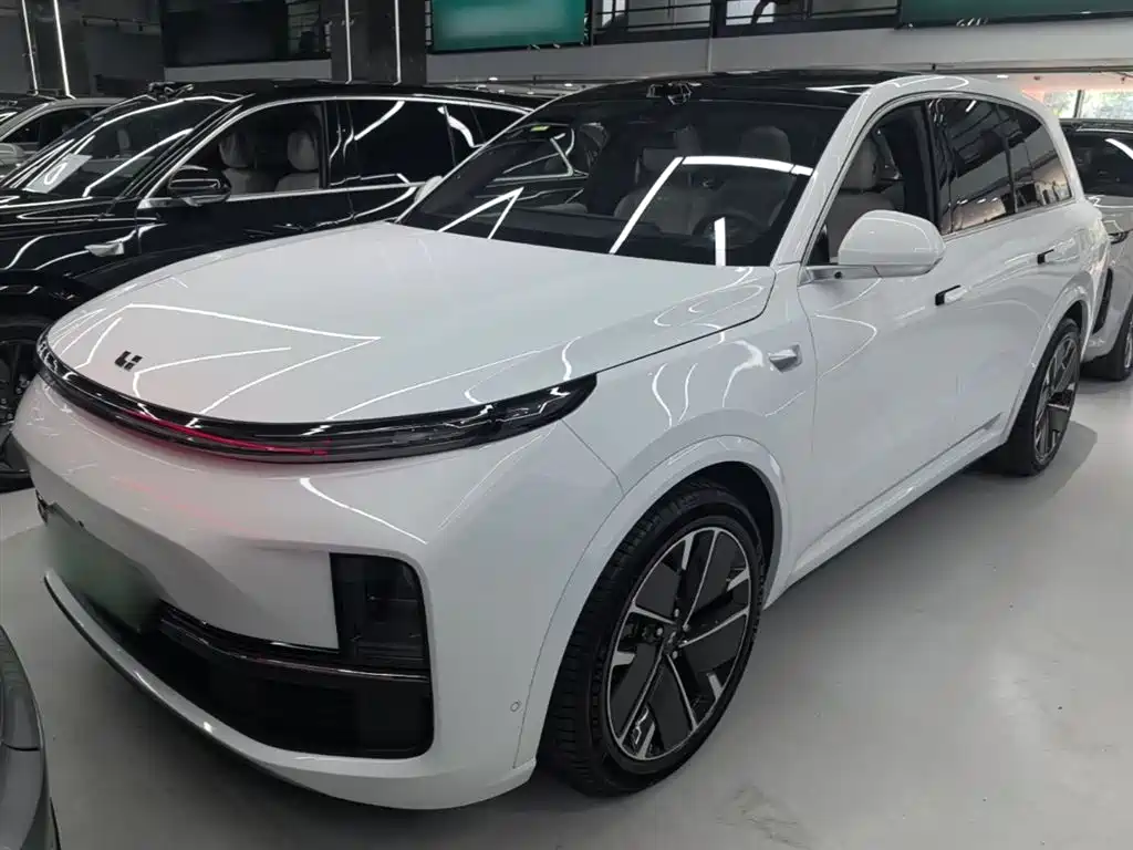 Li Auto Li L8 2025
