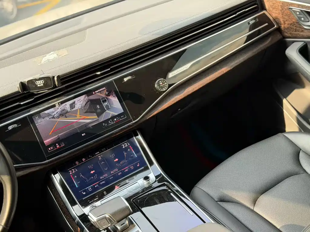 Audi Q7 — миниатюра 5