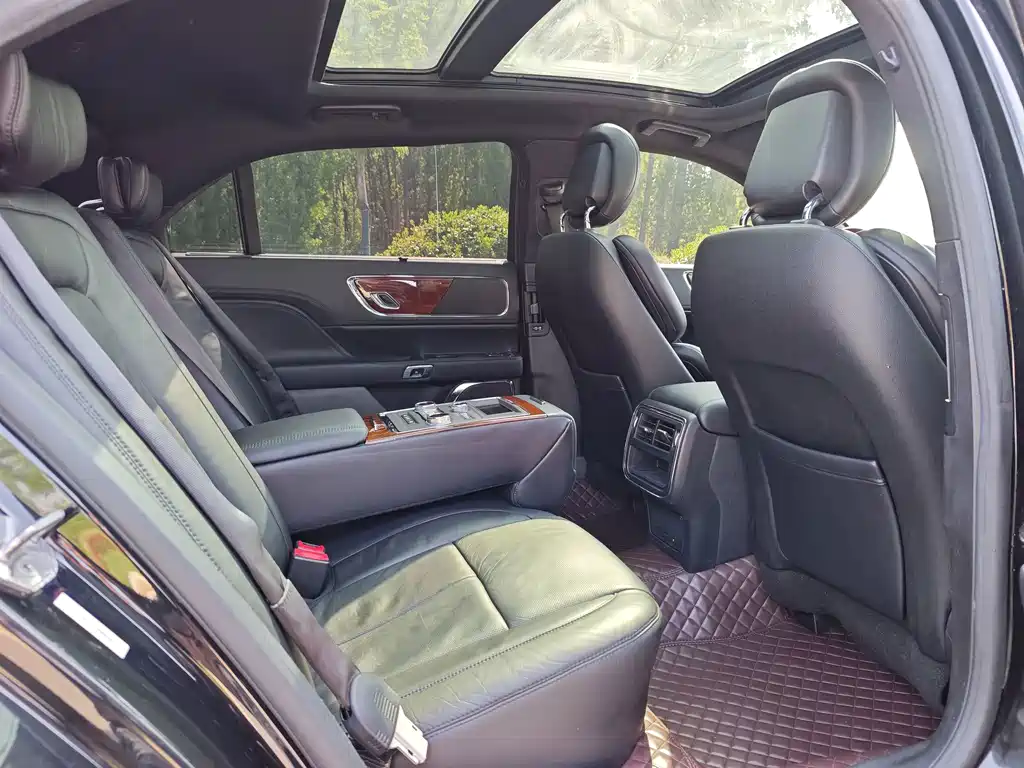 Lincoln Continental — миниатюра 11