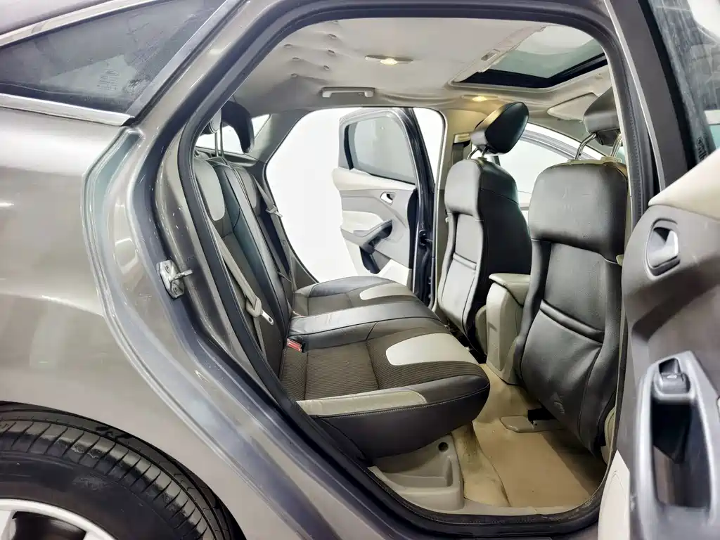 Ford Focus — миниатюра 16