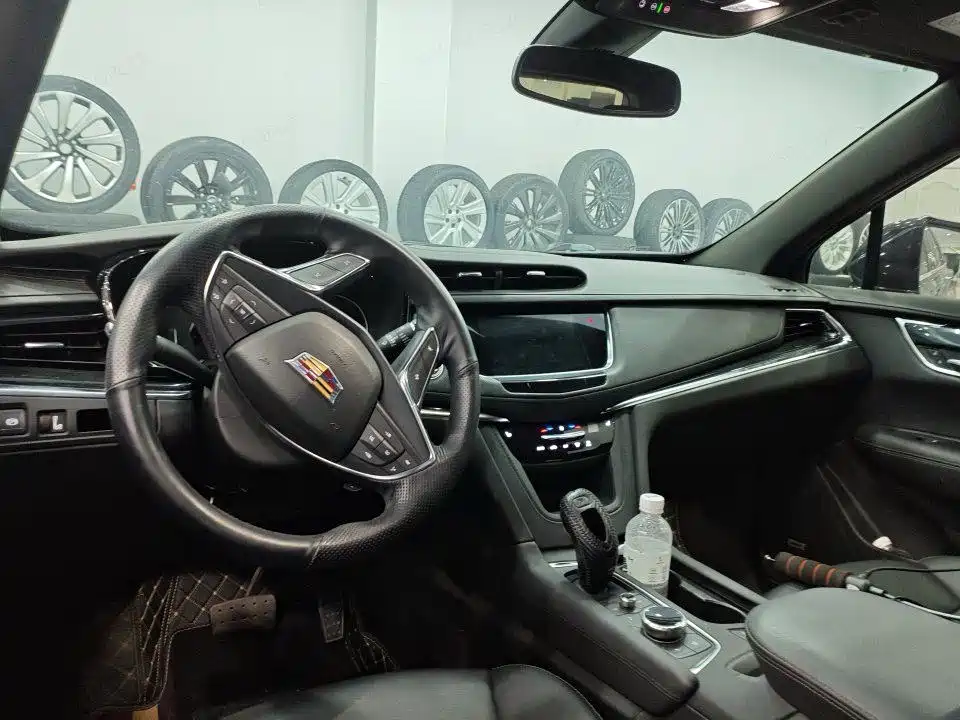 Cadillac XT5 — миниатюра 4