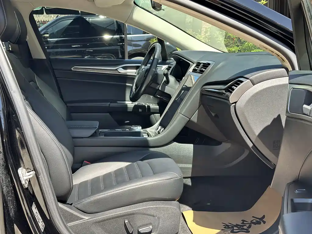 Ford Mondeo — миниатюра 17