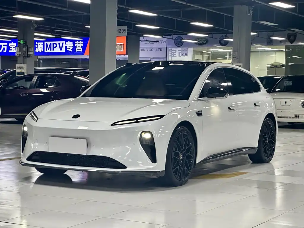 NIO ET5T