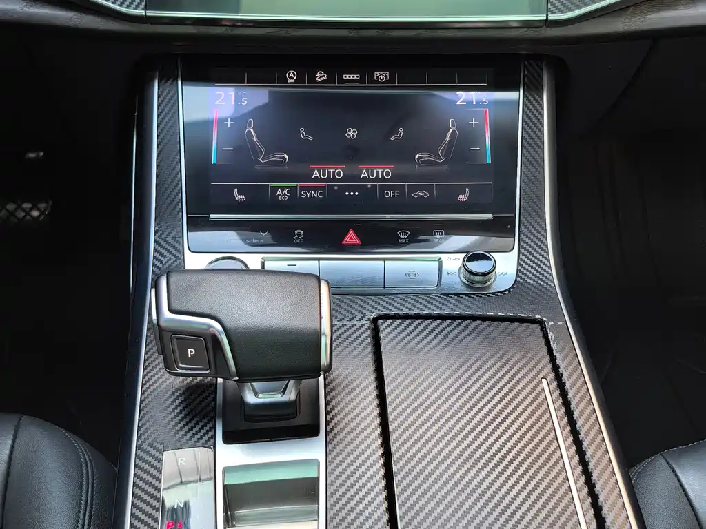 Audi Q8 2021 45 TFSI Luxury