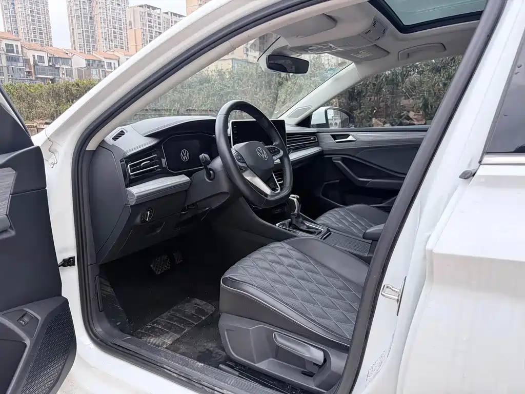 Volkswagen Sagitar 2020 200TSI DSG Fashion V
