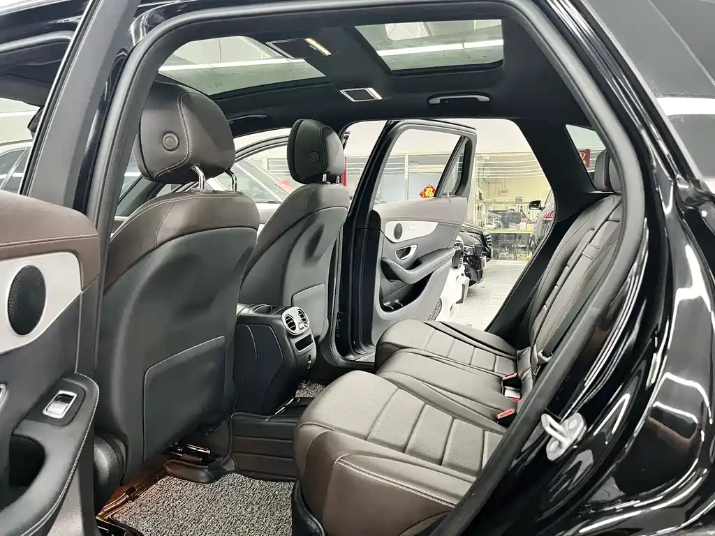 Mercedes-Benz GLC — миниатюра 8