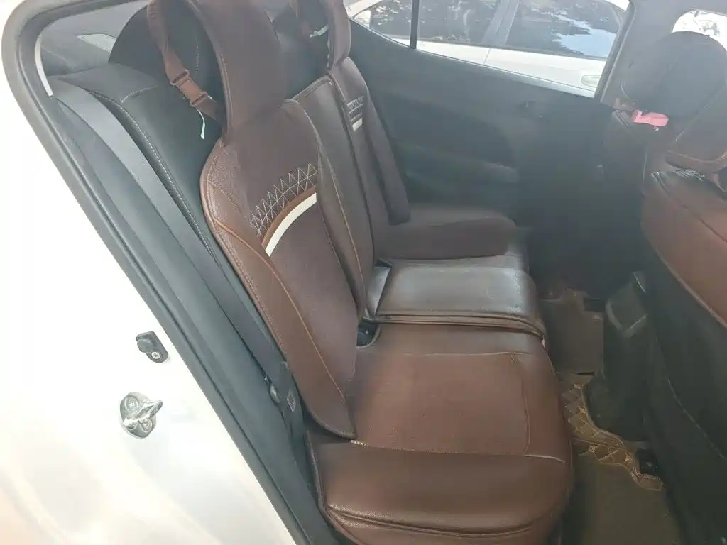 Hyundai Elantra — миниатюра 13