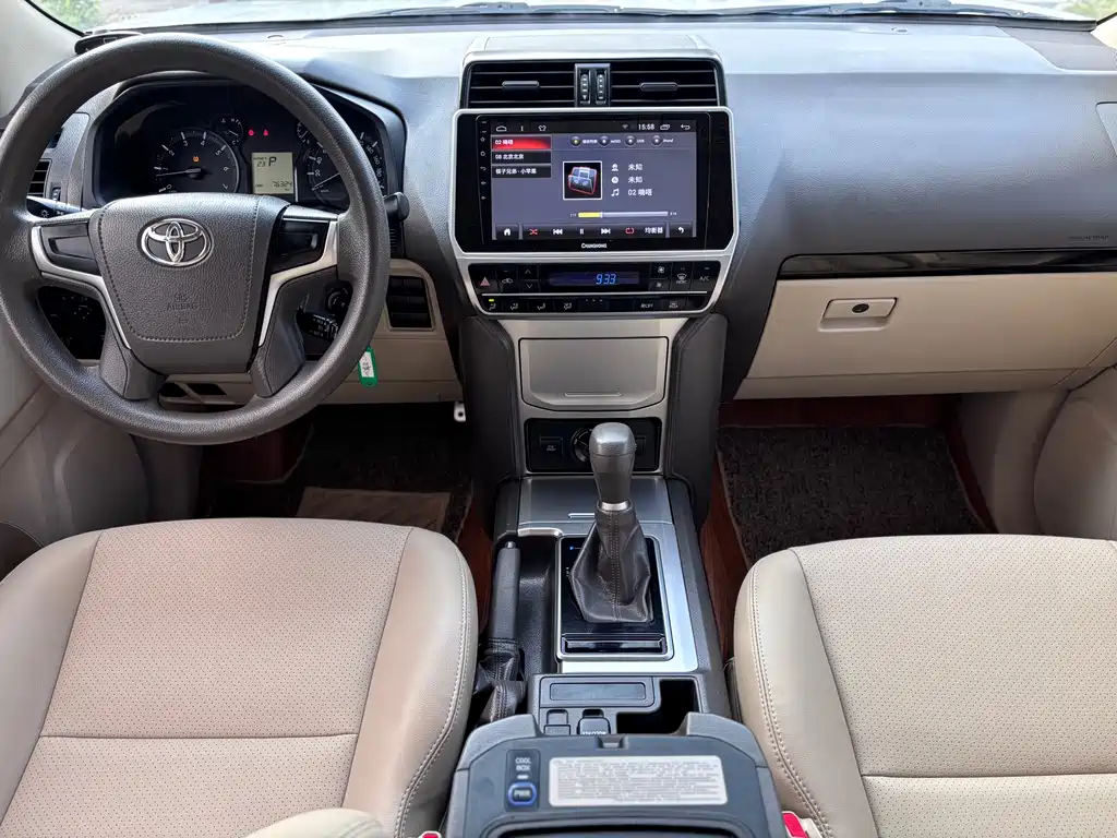 Toyota Land Cruiser Prado 2018 2.7L AT