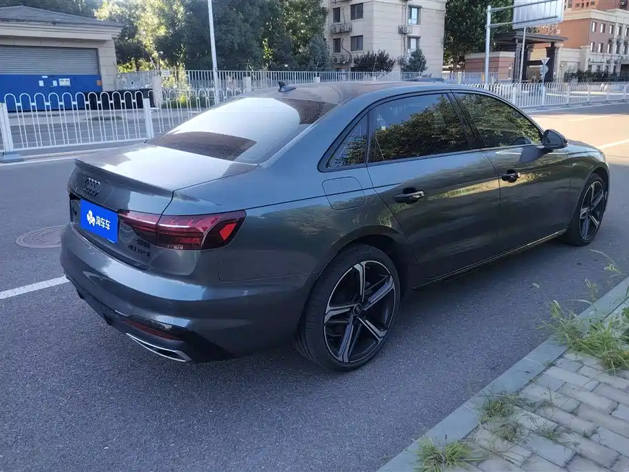 Audi A4L 2024 40 TFSI Luxury