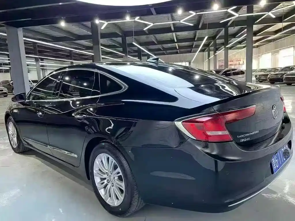 BUICK LACROSSE