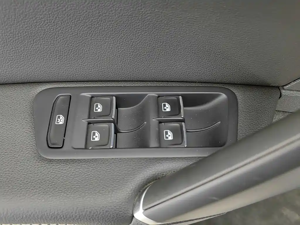 Volkswagen Golf — миниатюра 9