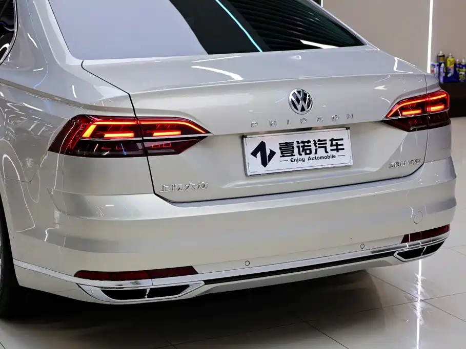 Volkswagen Phideon — миниатюра 6