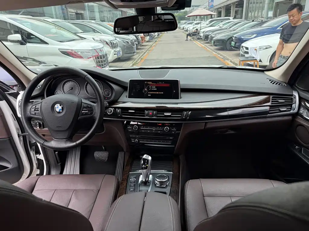 BMW X5 (Import) — миниатюра 14