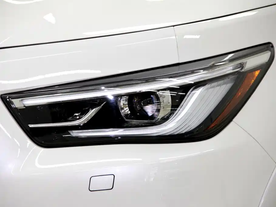 Infiniti QX80 — миниатюра 34