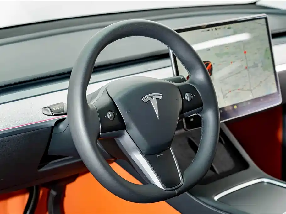 Tesla Model Y — миниатюра 11