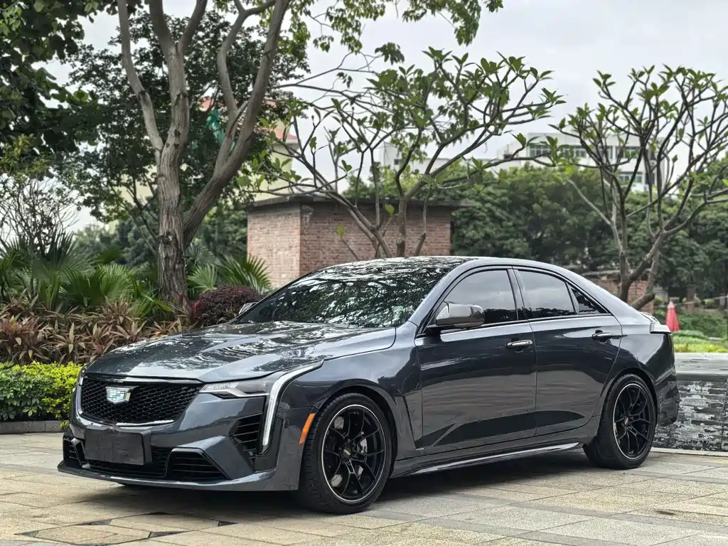 Cadillac CT4 2021