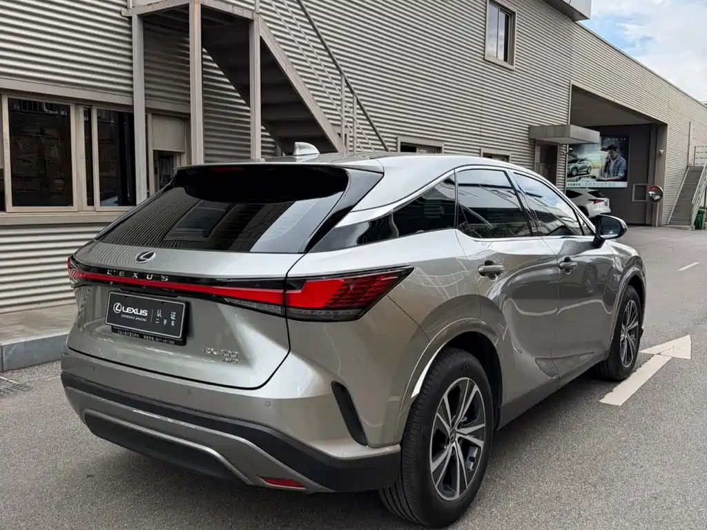 Lexus RX 2025 300