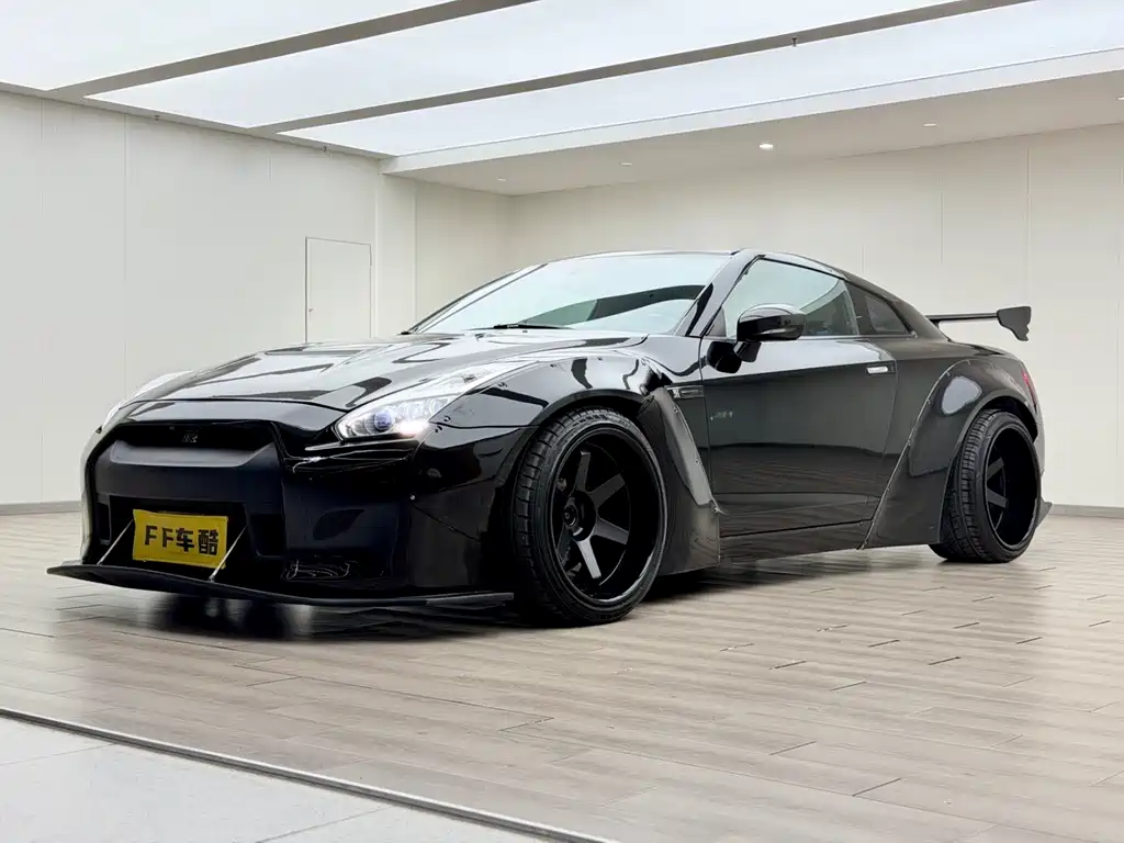 Nissan GT-R 2010