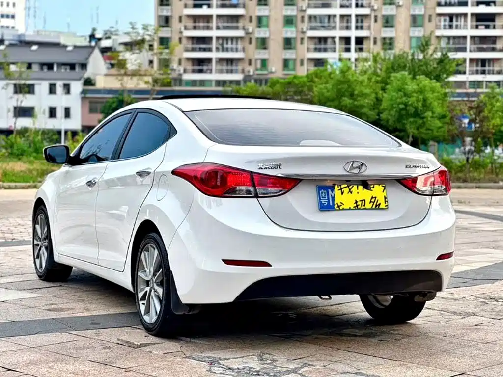 Hyundai Elantra Langdong — миниатюра 5