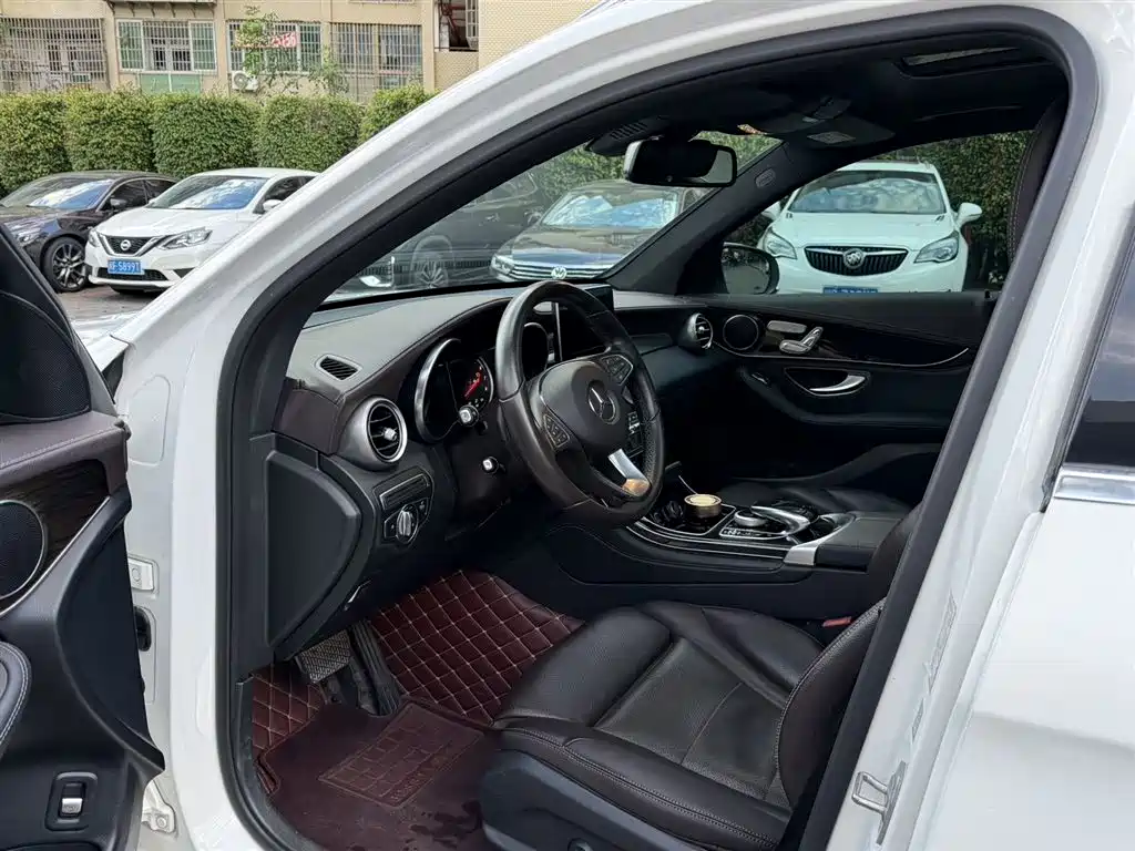 Mercedes-Benz GLC 2018 GLC 260 4MATIC