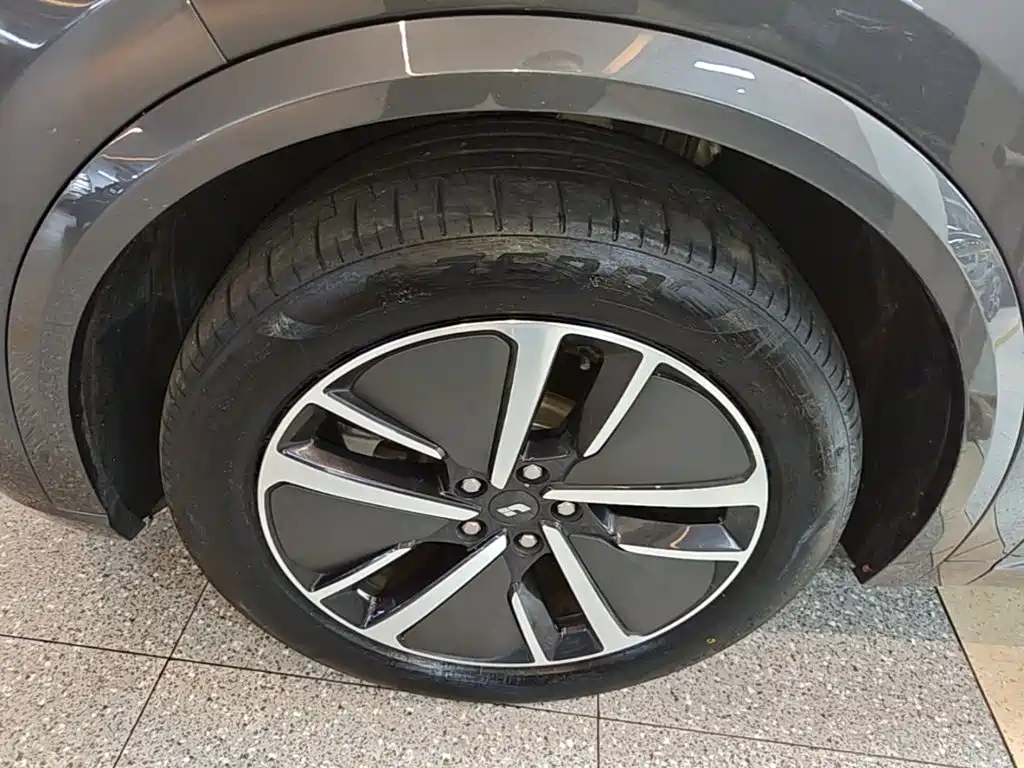 Li Auto Li L8 — миниатюра 23