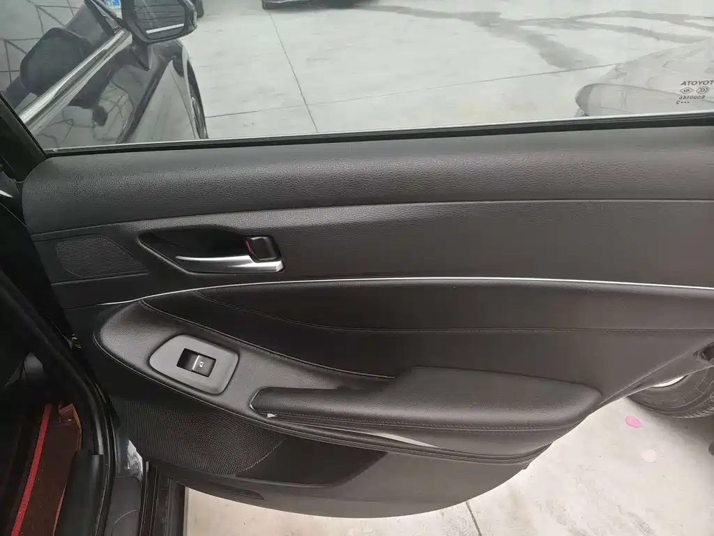 Toyota Avalon — миниатюра 18