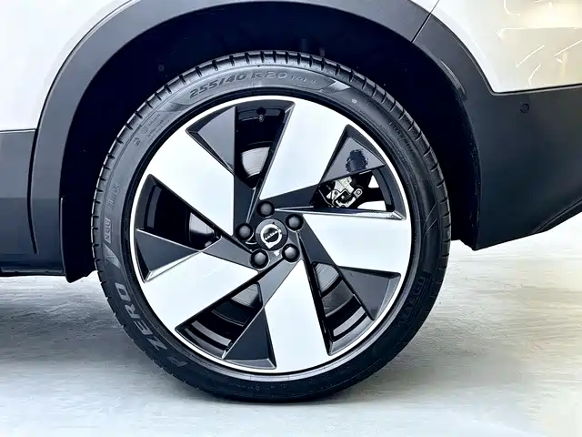 Volvo XC40 NEV — миниатюра 16
