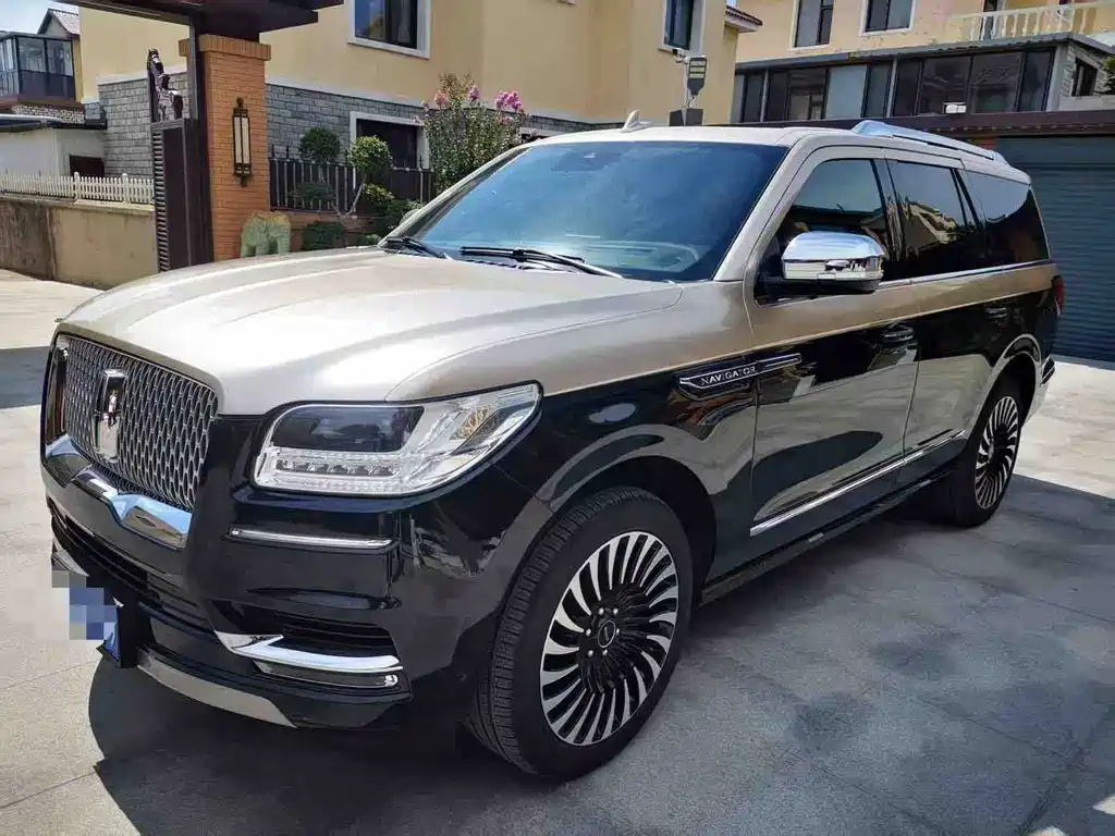 Lincoln Navigator