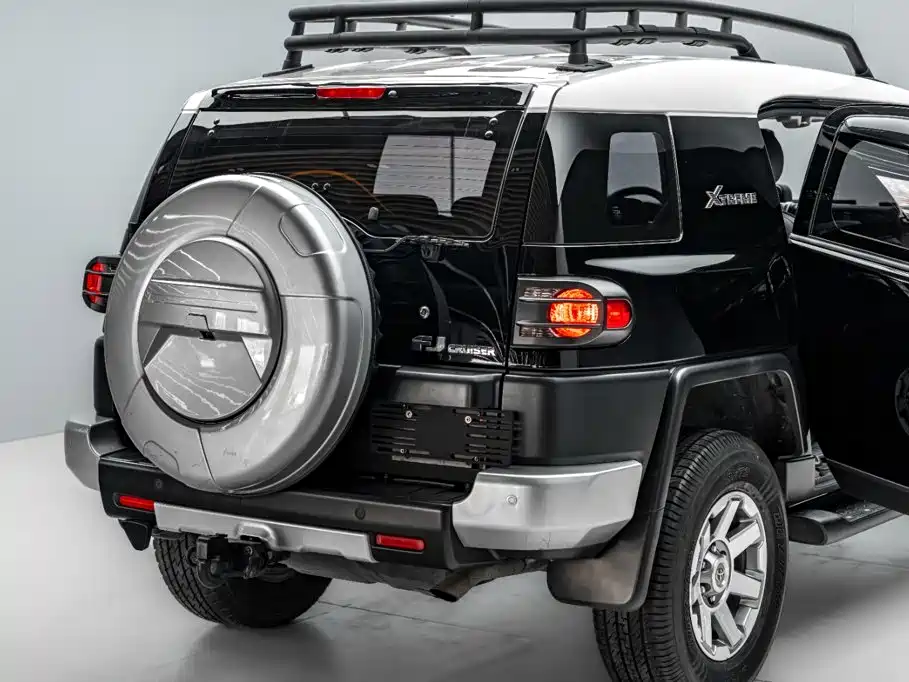 Toyota FJ Cruiser — миниатюра 40